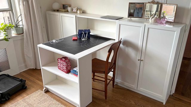 Revolutionizing Small Spaces: Discover the Latest Folding Table Trend