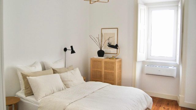 Beat the Heat: Why Cooling Comforters Are Essential This Summer