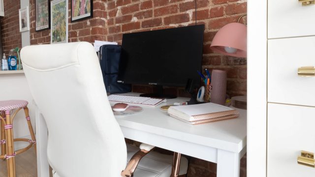 Transform Your Home Office with These Essential Comfort Chairs