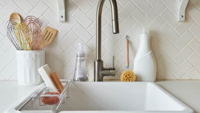 Why Solid Dish Soap is Revolutionizing Kitchen Cleaning