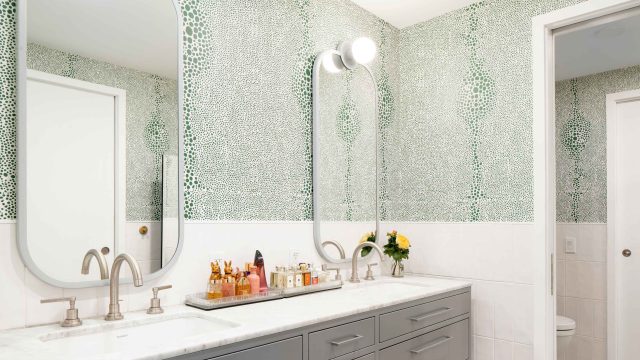 Transform Your Bathroom with Vintage Finds: Storage Solutions That Shine