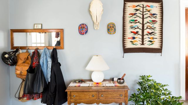 Maximizing Entryway Space with Innovative Coat Rack Solutions