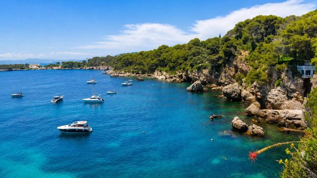 Experience Timeless Elegance at Cap d’Antibes: A Luxurious Retreat