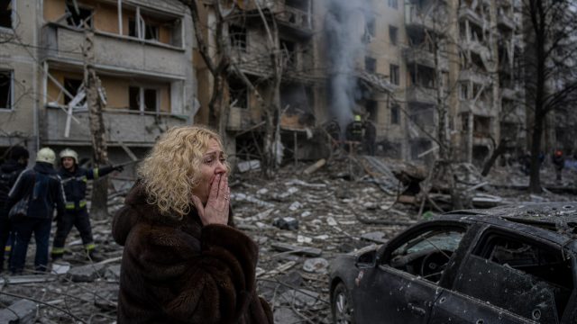 Recent Russian Strikes Result in Civilian Casualties Across Ukraine